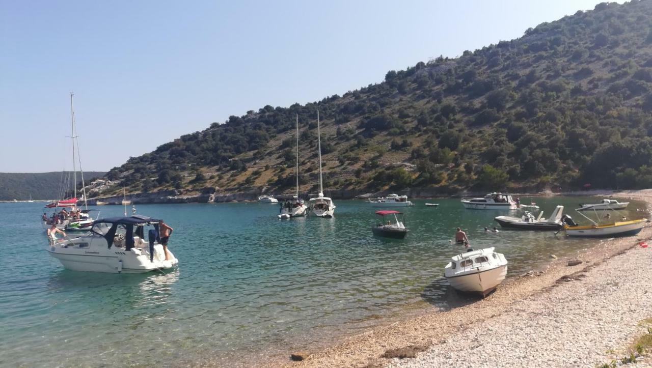 Apartman Knapic Koromačno Dış mekan fotoğraf